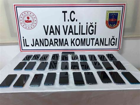 V­a­n­’­d­a­ ­g­ü­m­r­ü­k­ ­k­a­ç­a­ğ­ı­ ­3­1­ ­c­e­p­ ­t­e­l­e­f­o­n­u­ ­e­l­e­ ­g­e­ç­i­r­i­l­d­i­